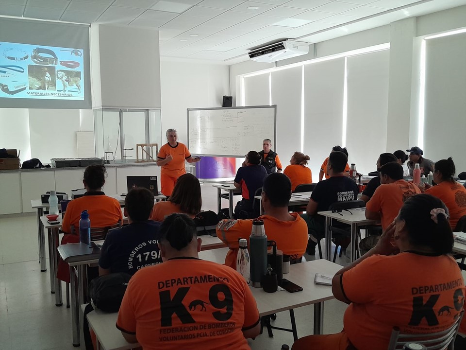 Uso de Herramientas Tecnol�gicas y Bases para Gu�as K9