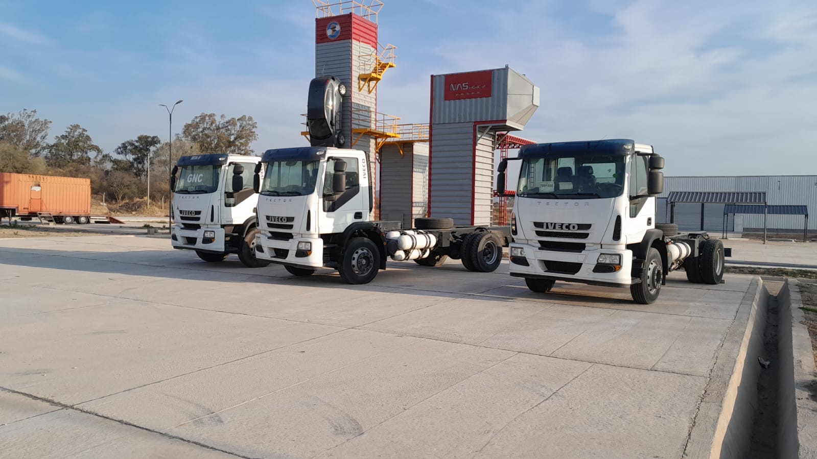 Entrega de Camiones Iveco Tector al Centro de Entrenamiento
