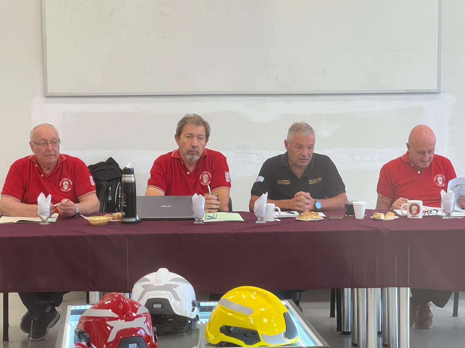 Bomberos Voluntarios: Planificación y Formación para un Servicio Más Eficiente