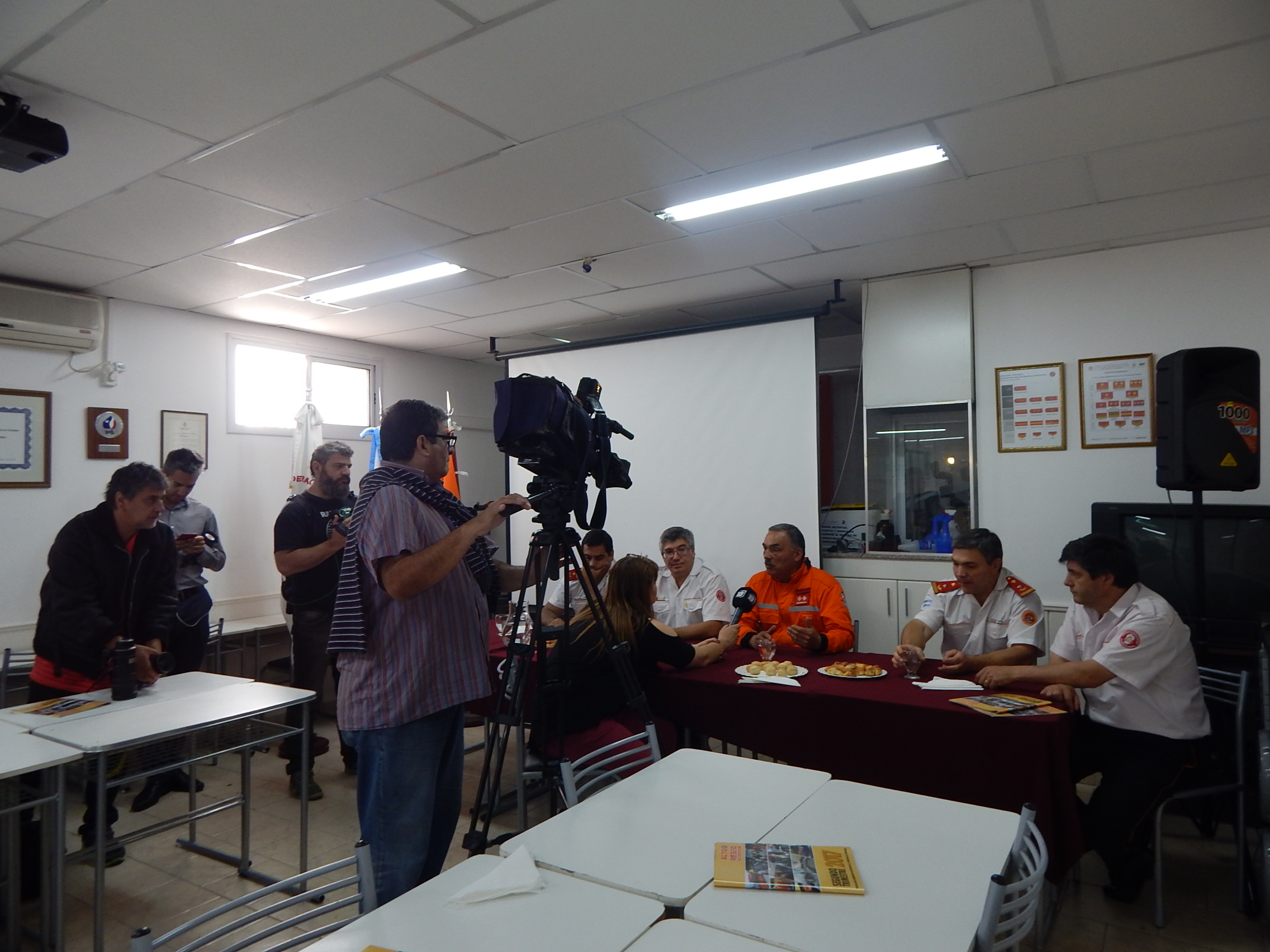 Conferencia de Prensa del Bombero que represent� a nuestra Federaci�n