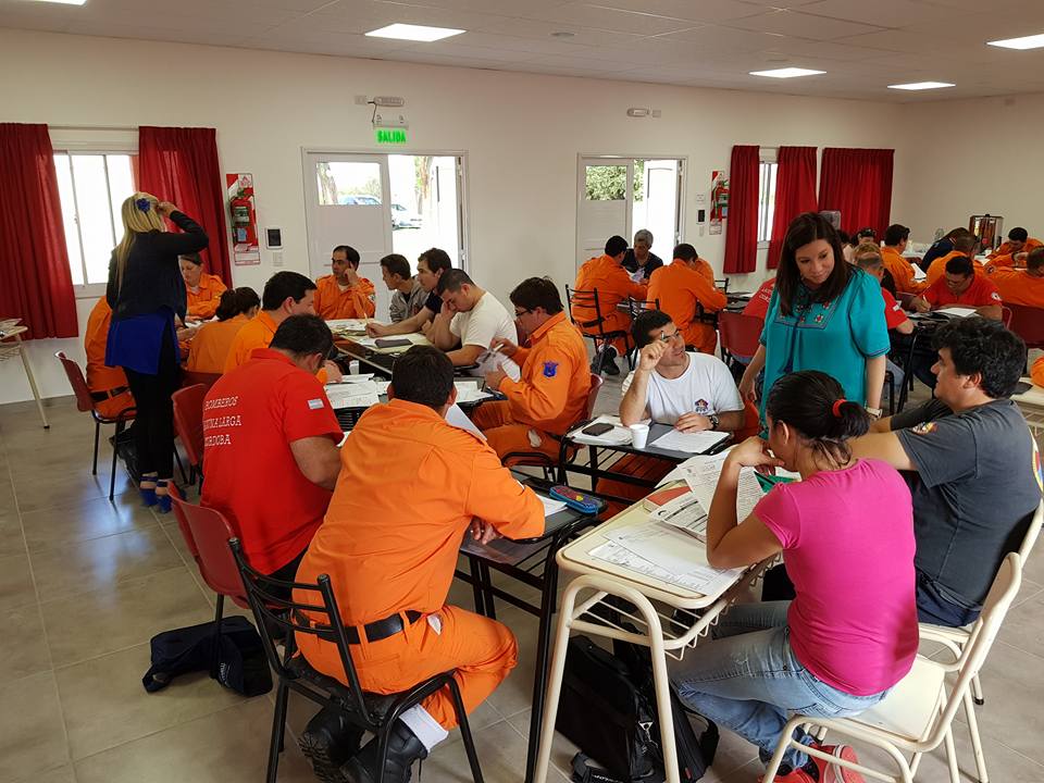 Nuestros Bomberos finalizaron el ciclo 2017 del Plan FES