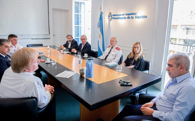 Reunin de Autoridades del CFBVRA y del Ministerio de Seguridad