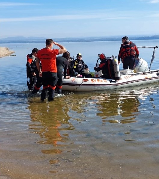 Escuela de Buceo: Pr�ctica en Aguas Abiertas - R�o III - Almafuerte