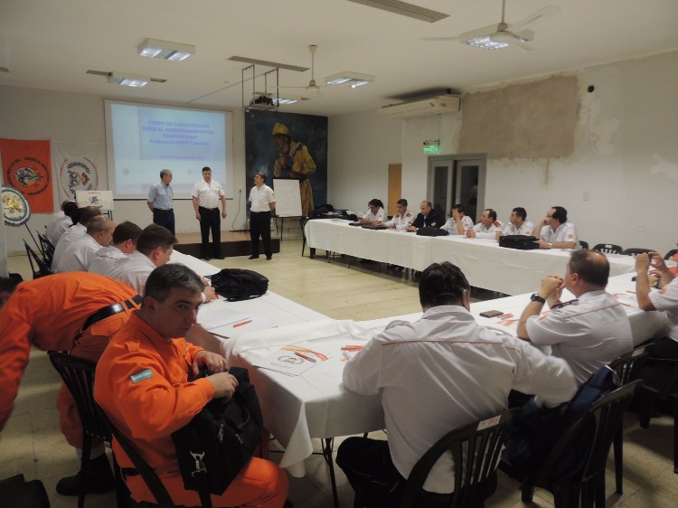 Curso de Gerenciamiento bajo normas INSARAG