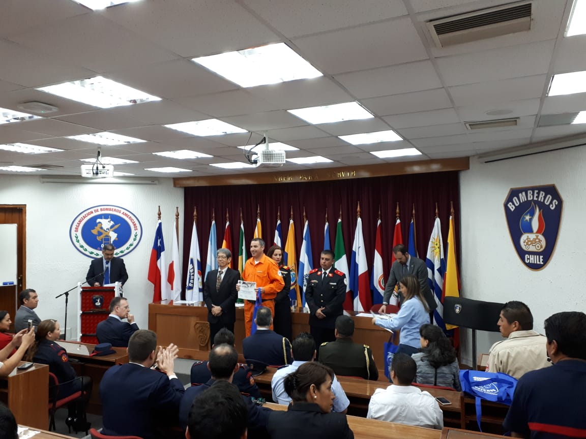 Nuestro representante Federativo en el Curso Internacional Rescate Urbano I y II