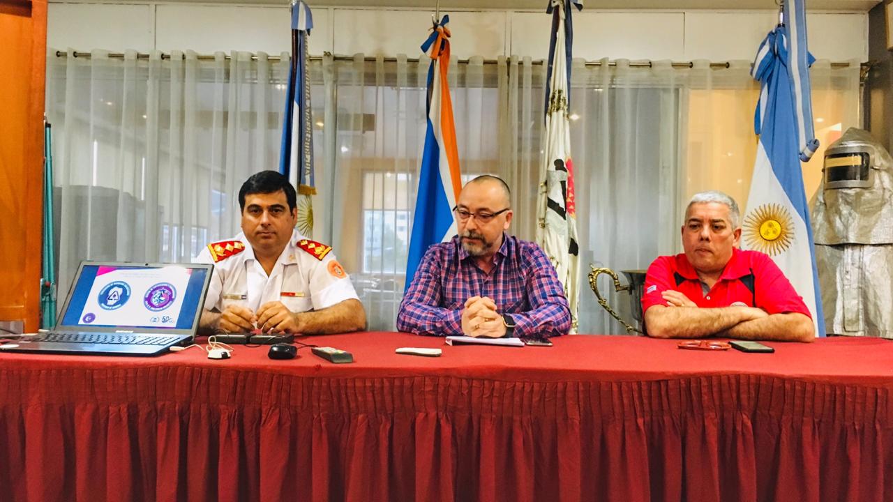 Acuerdo de Capacitaci�n: Federaciones de C�rdoba y Tierra del Fuego