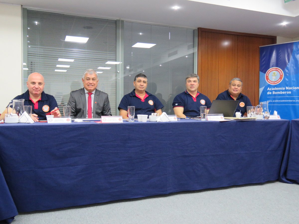 Participamos en Reuniones de la Academia Nacional