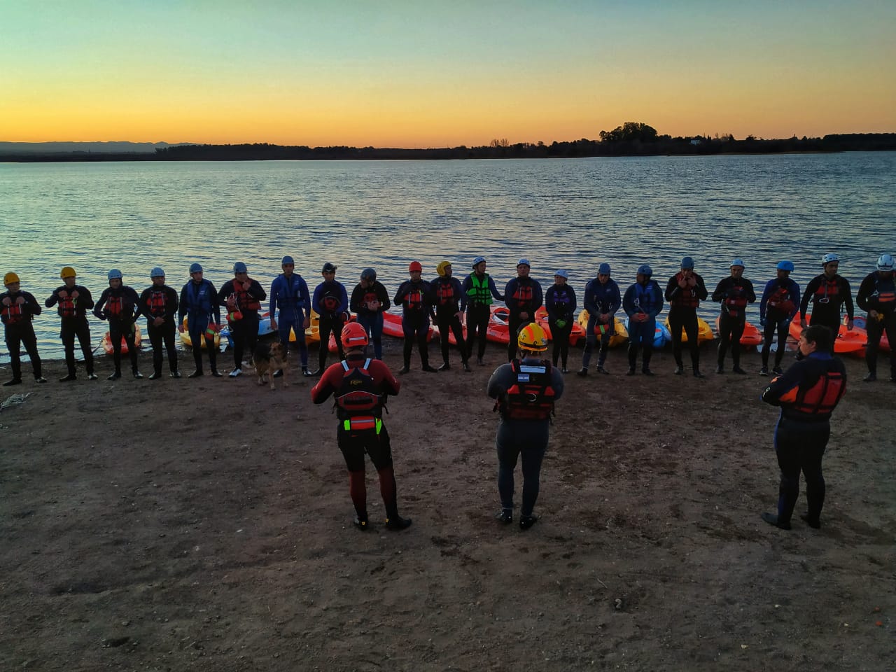 Certificaci�n de Operadores de Rescate con Kayak