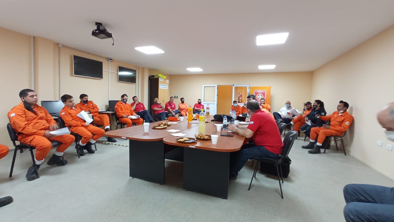 Reuni�n de Escuela Regional N� 5