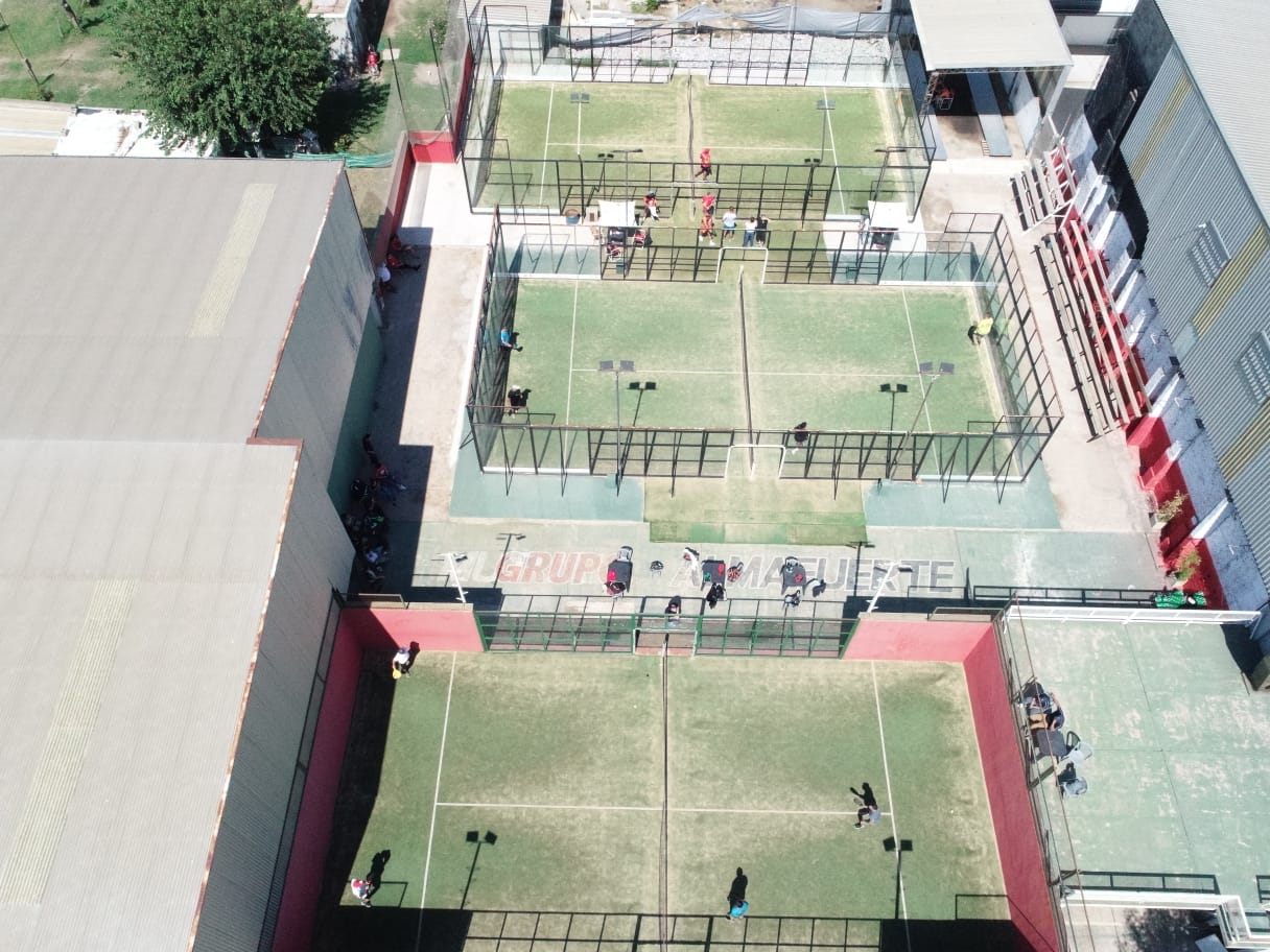 Las Varillas organiz� el Primer Torneo de Padel para Bomberos